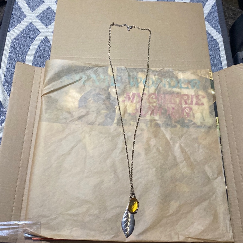 Long leaf necklace (Las)